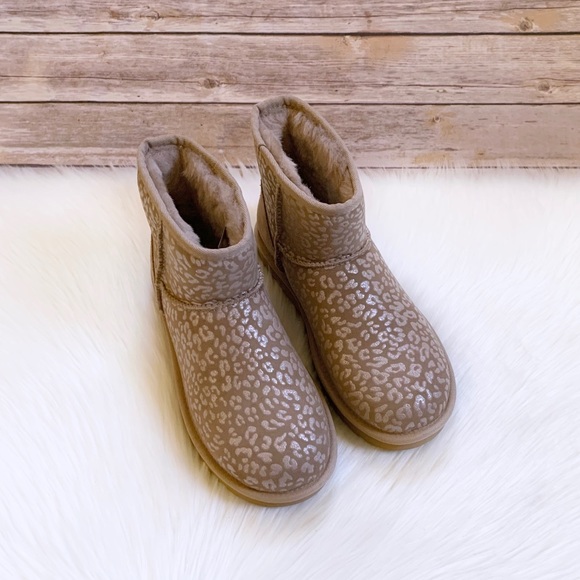 UGG Classic Mini Snow Leopard Boots In Amphora - Picture 4 of 8